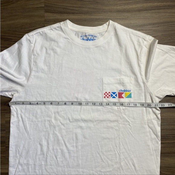 Chubbies Weekend Has Arrived Pocket T Shirt Men’s White Sailing EUC - Picture 5 of 7